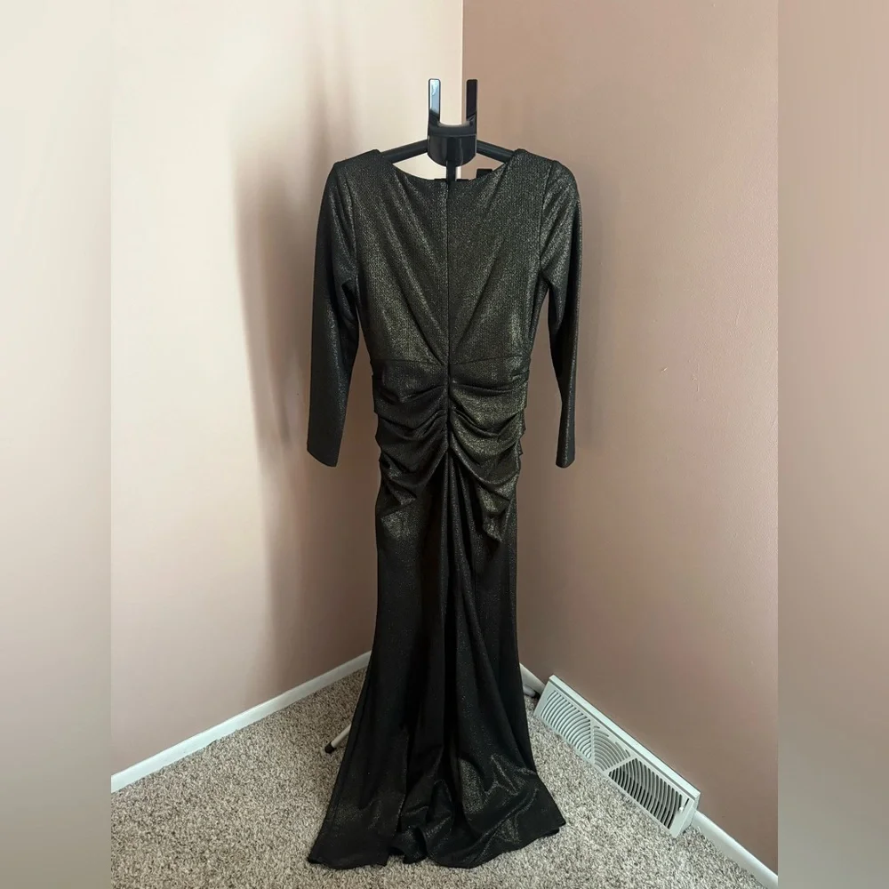 NWT Xscape Black and Gold Shimmer V Neck Gown - Picture 4 of 7